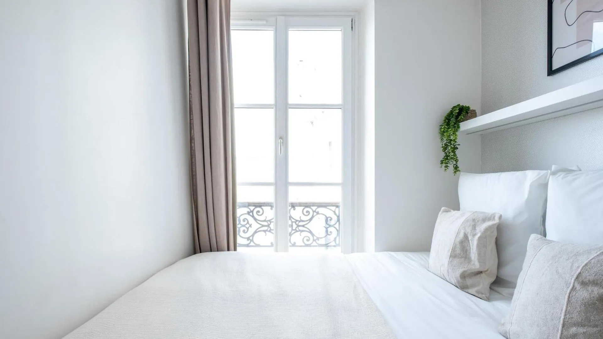 Fastueux Appartement Au Pied De Montmartre Paris França